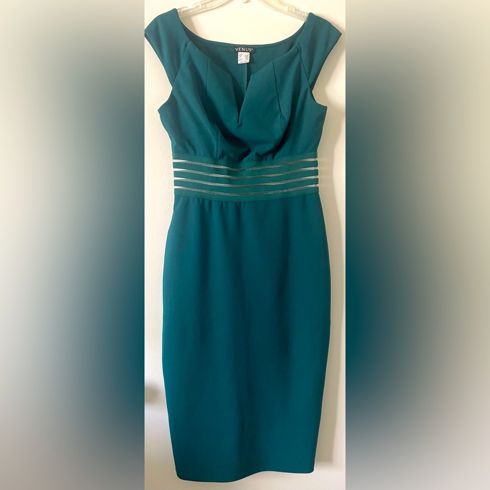 NWT Venus cap sleeves dress